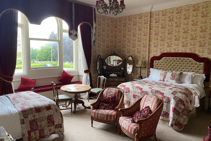 Room 42 of 73