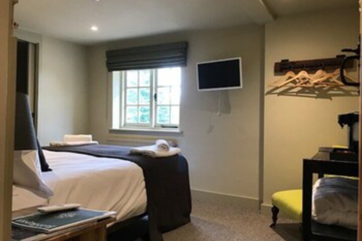 Room 12 of 14
