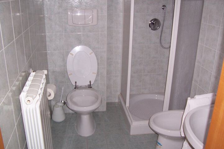 Room 14 of 40