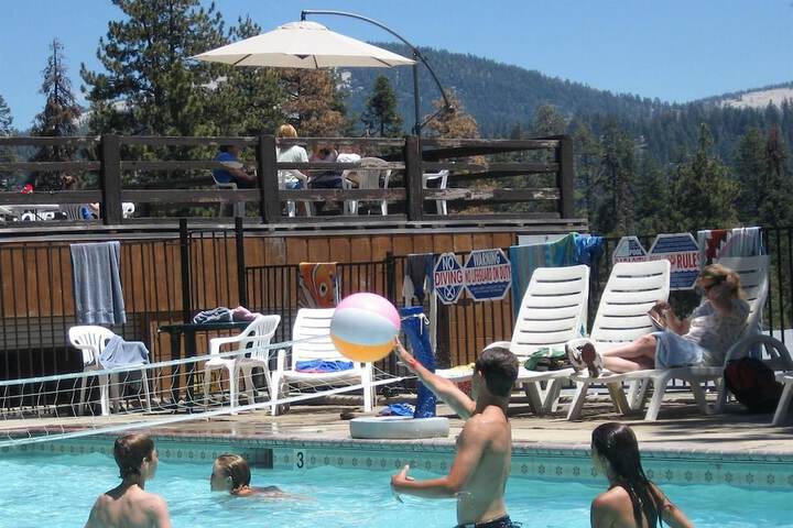 Pool 39 of 73