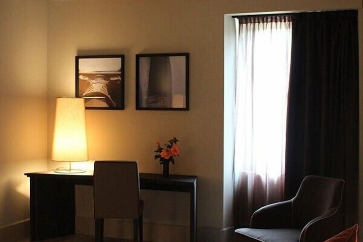 Room 6 of 20