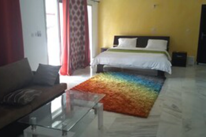 Room 27 of 35