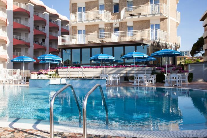 Hotel with Pool
