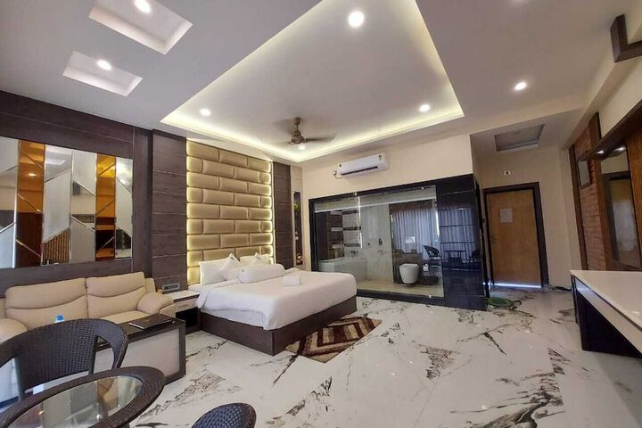 Room 45 of 117