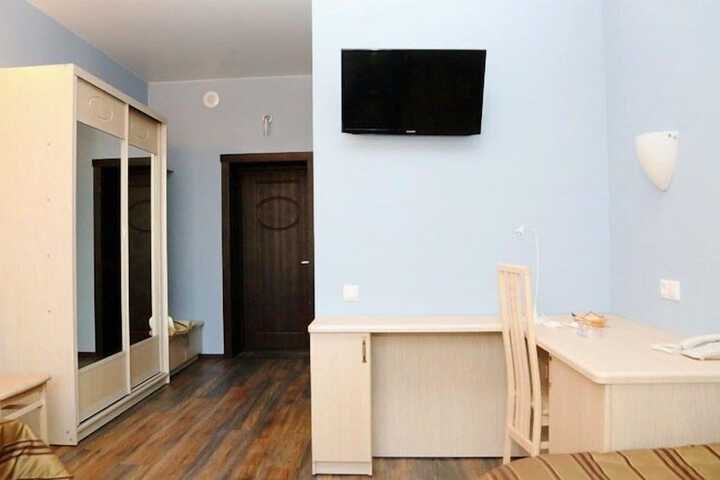 Room 10 of 36