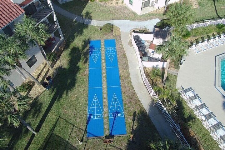 Pool 17 of 33