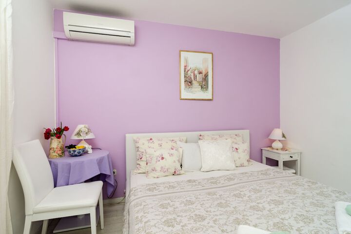 Room 7 of 64