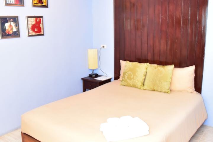 Room 7 of 39
