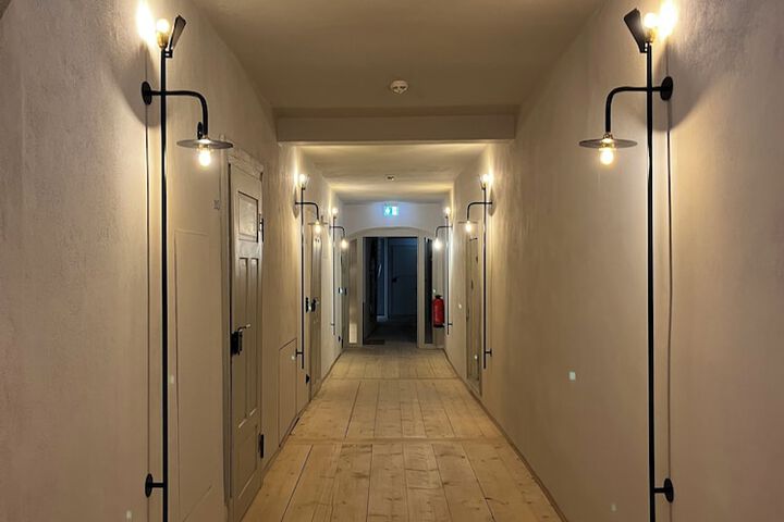 Ballroom/Hall 133 of 142