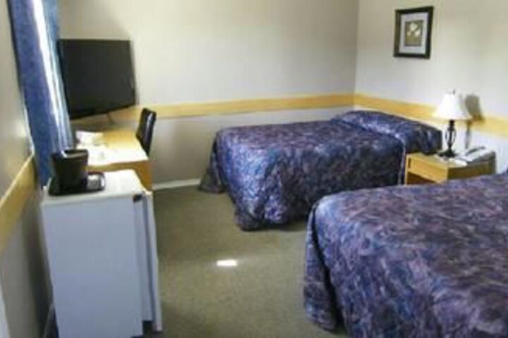 Room 5 of 8