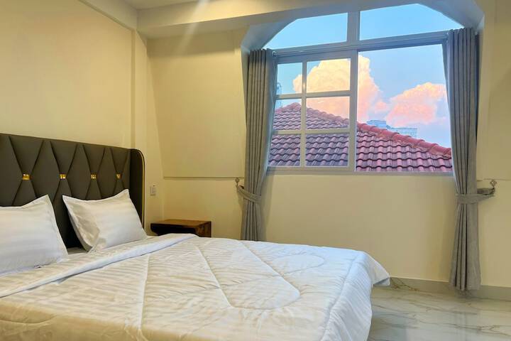 Room 9 of 31