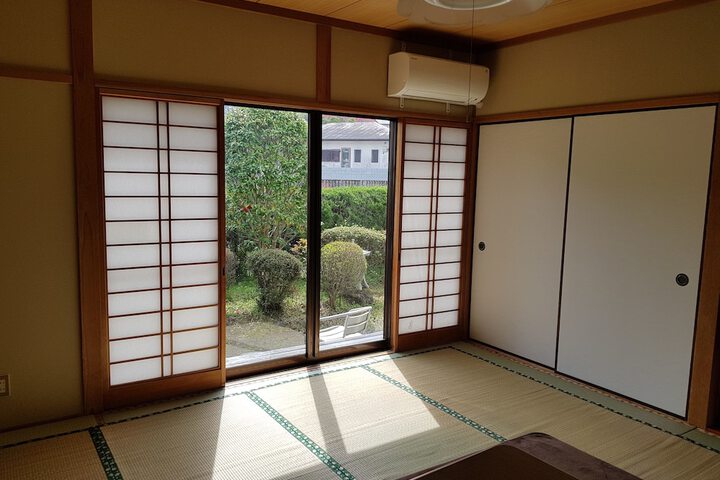 Room 12 of 76