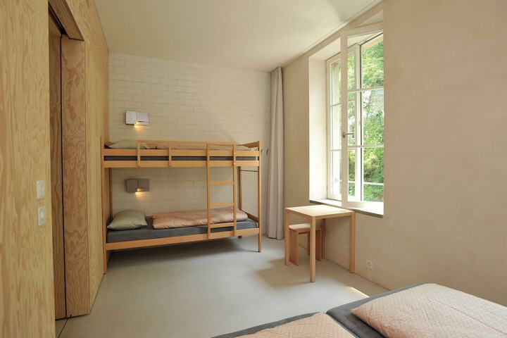 Room 11 of 39