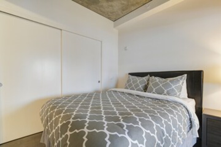 Room 32 of 90