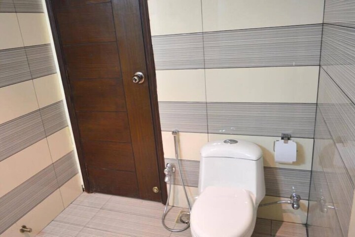 Room 14 of 26