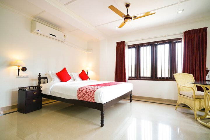 Room 16 of 40