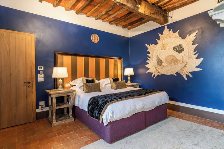 Room 10 of 43
