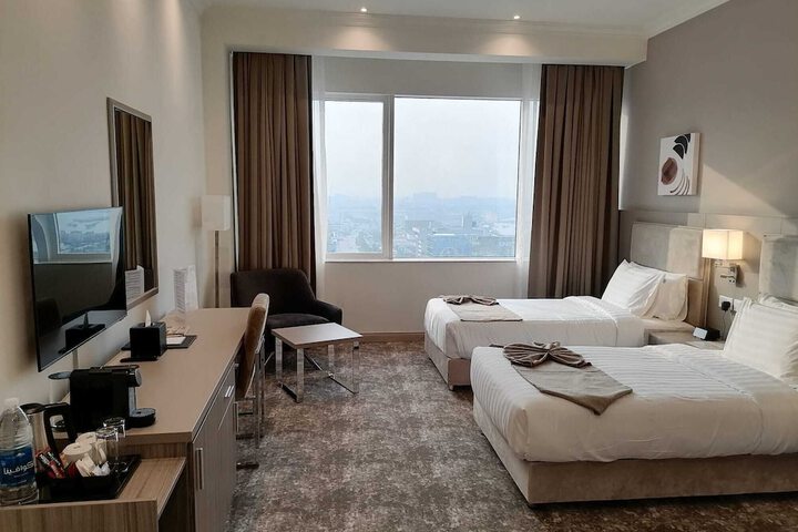 Room 12 of 30