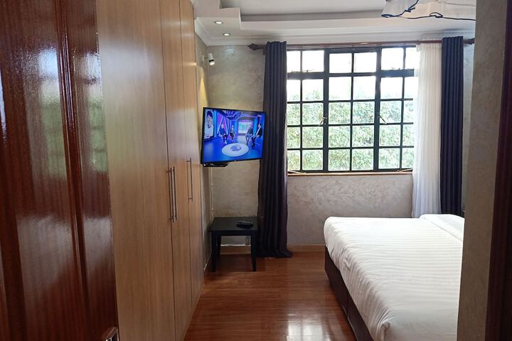 Room 3 of 15