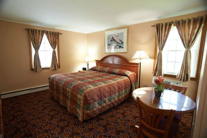 Room 5 of 17