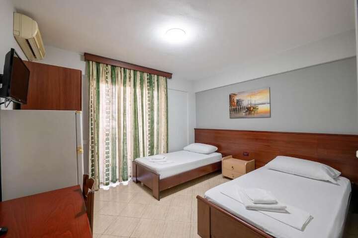 Room 3 of 59