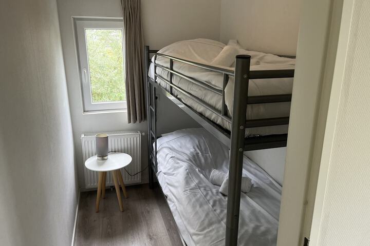 Room 5 of 38