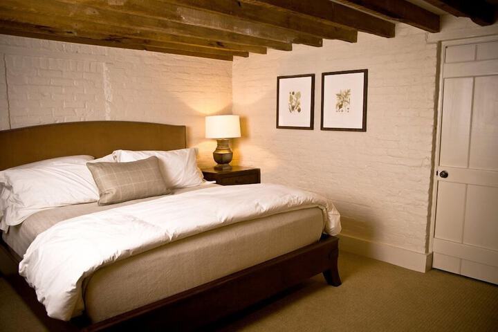 Room 13 of 43