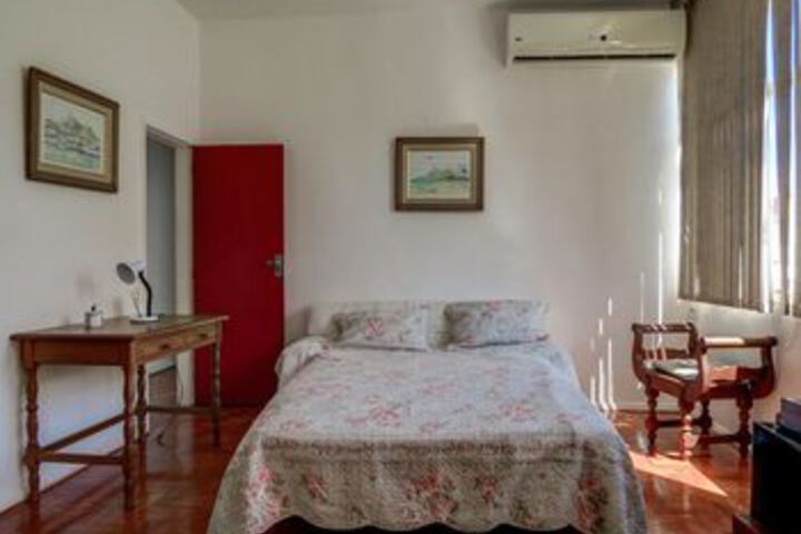 Room 13 of 22