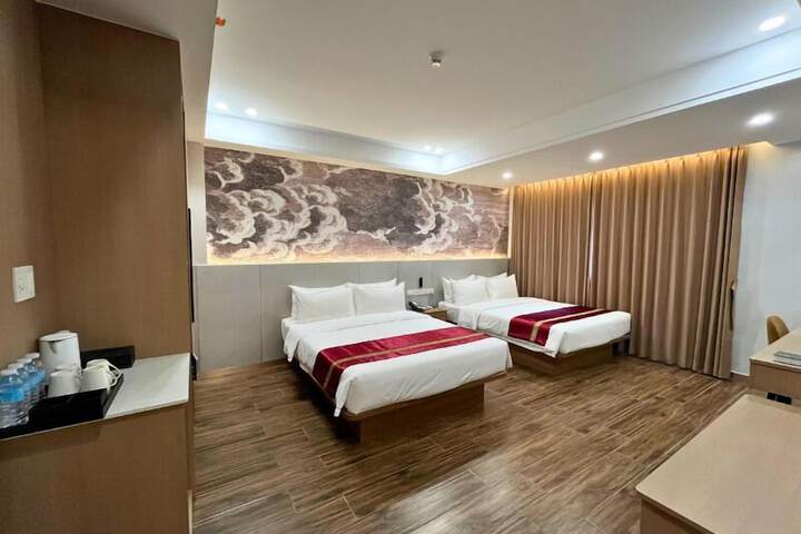 Room 16 of 38