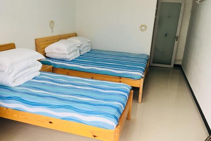 Room 5 of 15