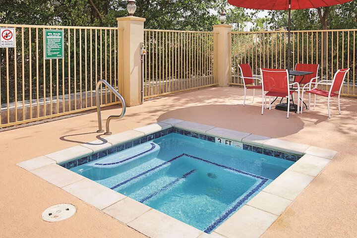 Pool 20 of 39
