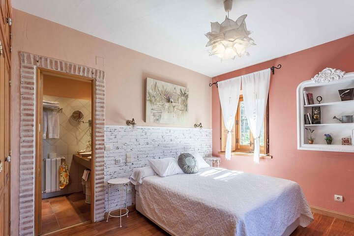 Room 10 of 35