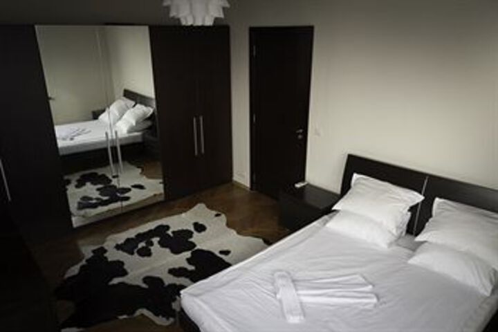 Room 19 of 73