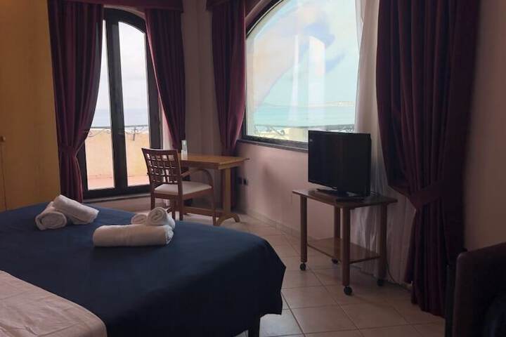 Room 15 of 51