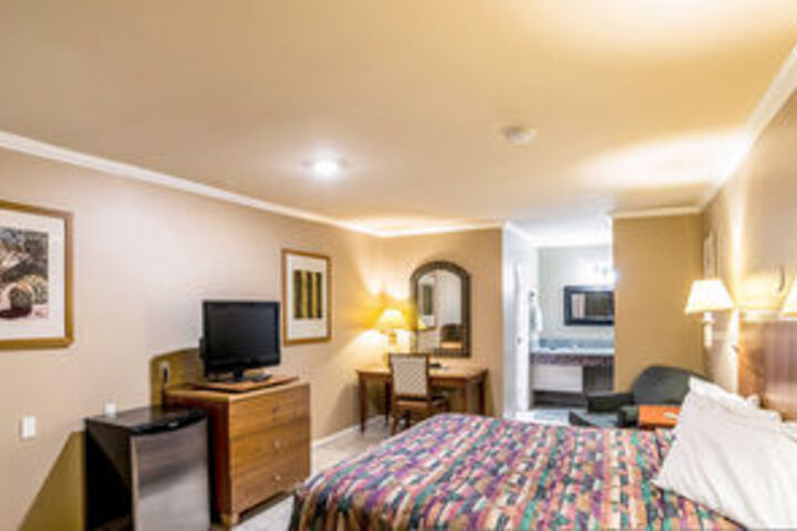 Room 34 of 49