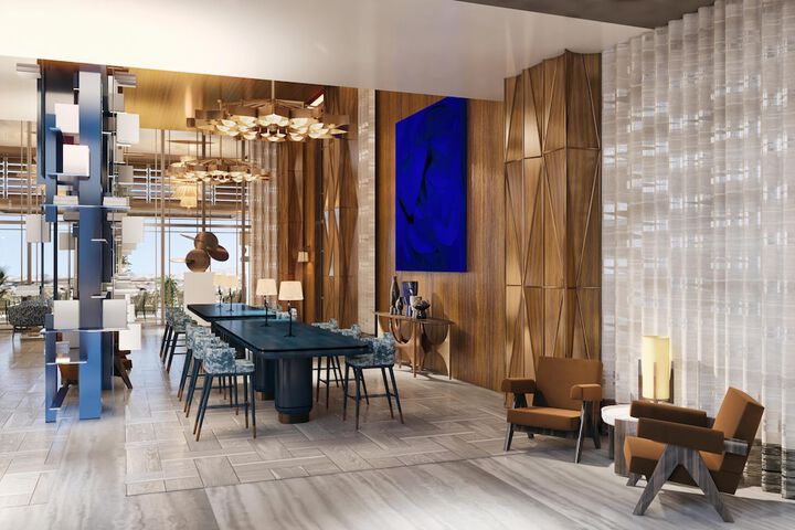 Lounge 170 of 207
