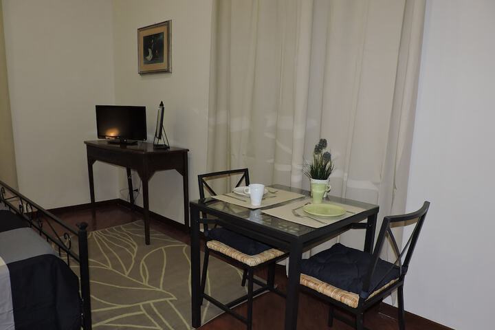 Room 2 of 16