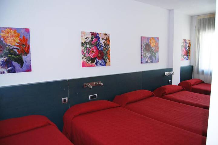 Room 42 of 71