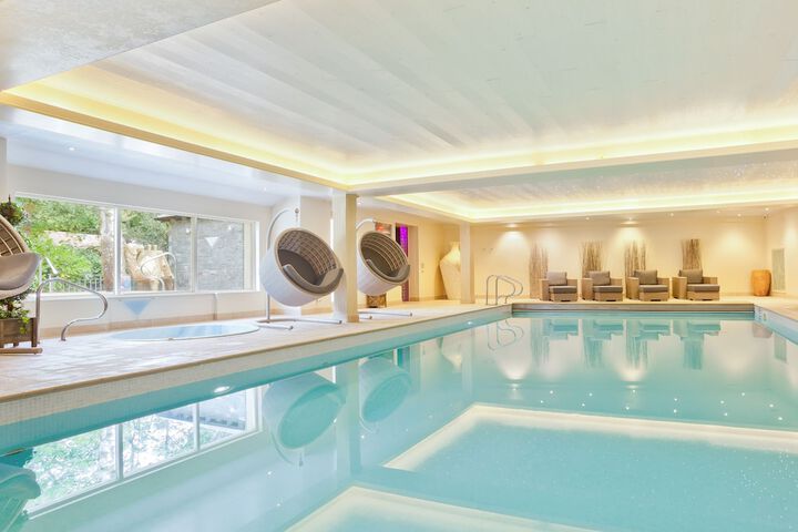 Pool 52 of 123