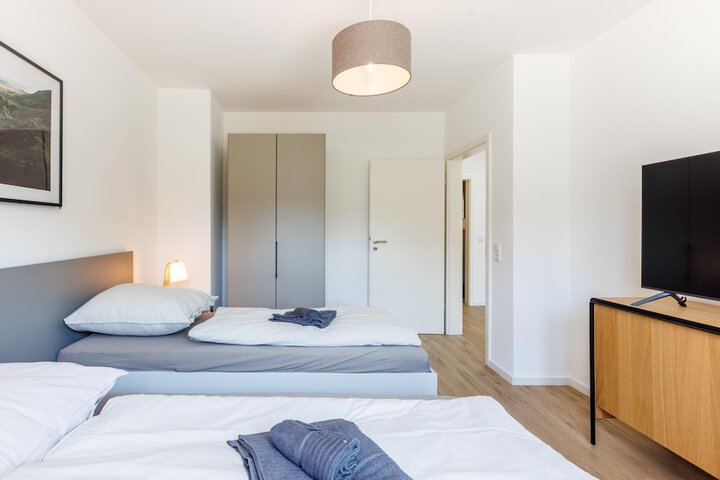 Room 4 of 11