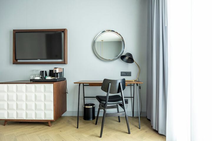 Room 62 of 147