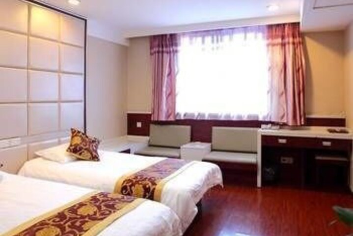 Room 2 of 5
