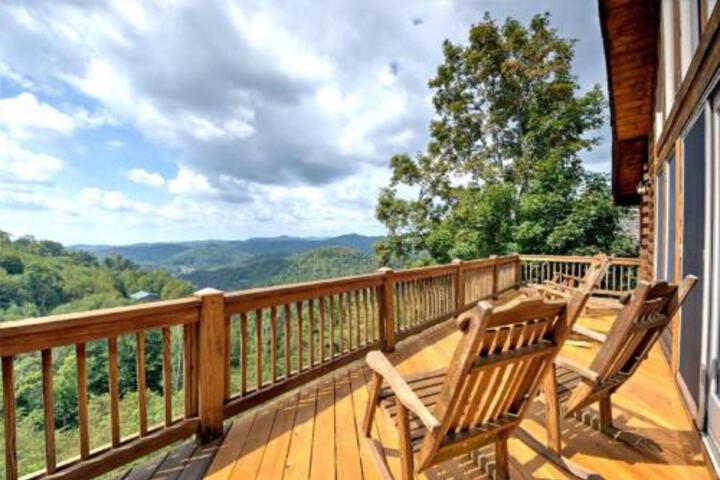 Margaritaville Cabin in Mars Hill, NC
