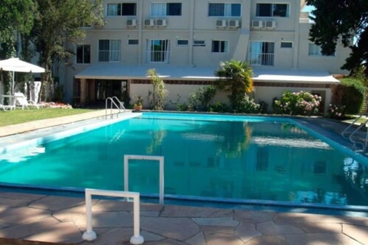 Pool 11 of 20