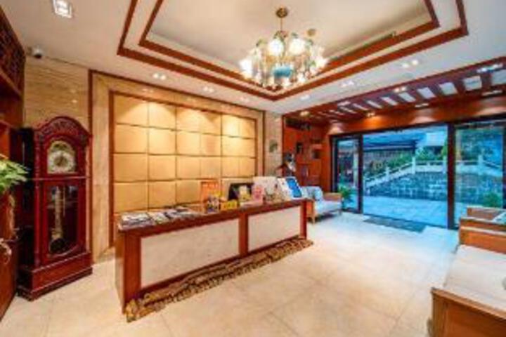 Jiangban Yueshu Hotel (Yangshuo West Street Branch)