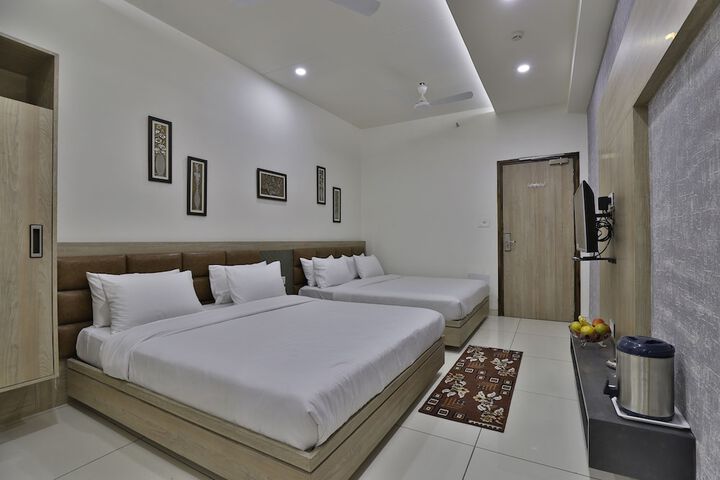 Room 5 of 20