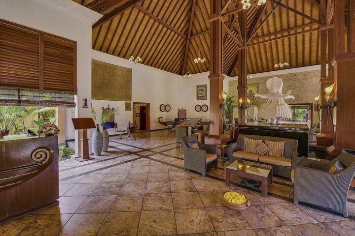 Hotel Lobby