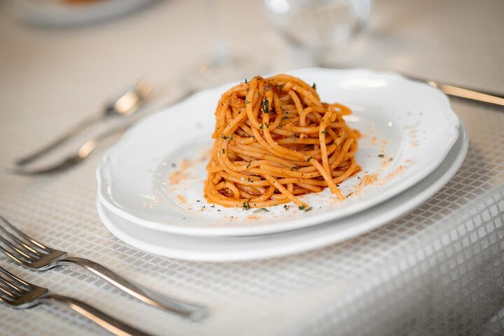 Dining 39 of 64