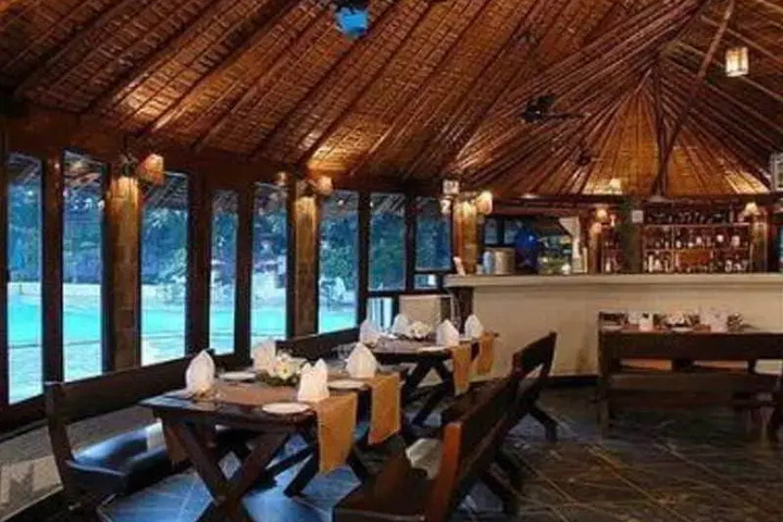 The Hideaway River Lodge