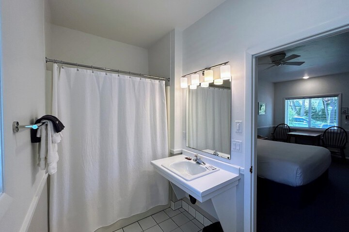 Room 41 of 67